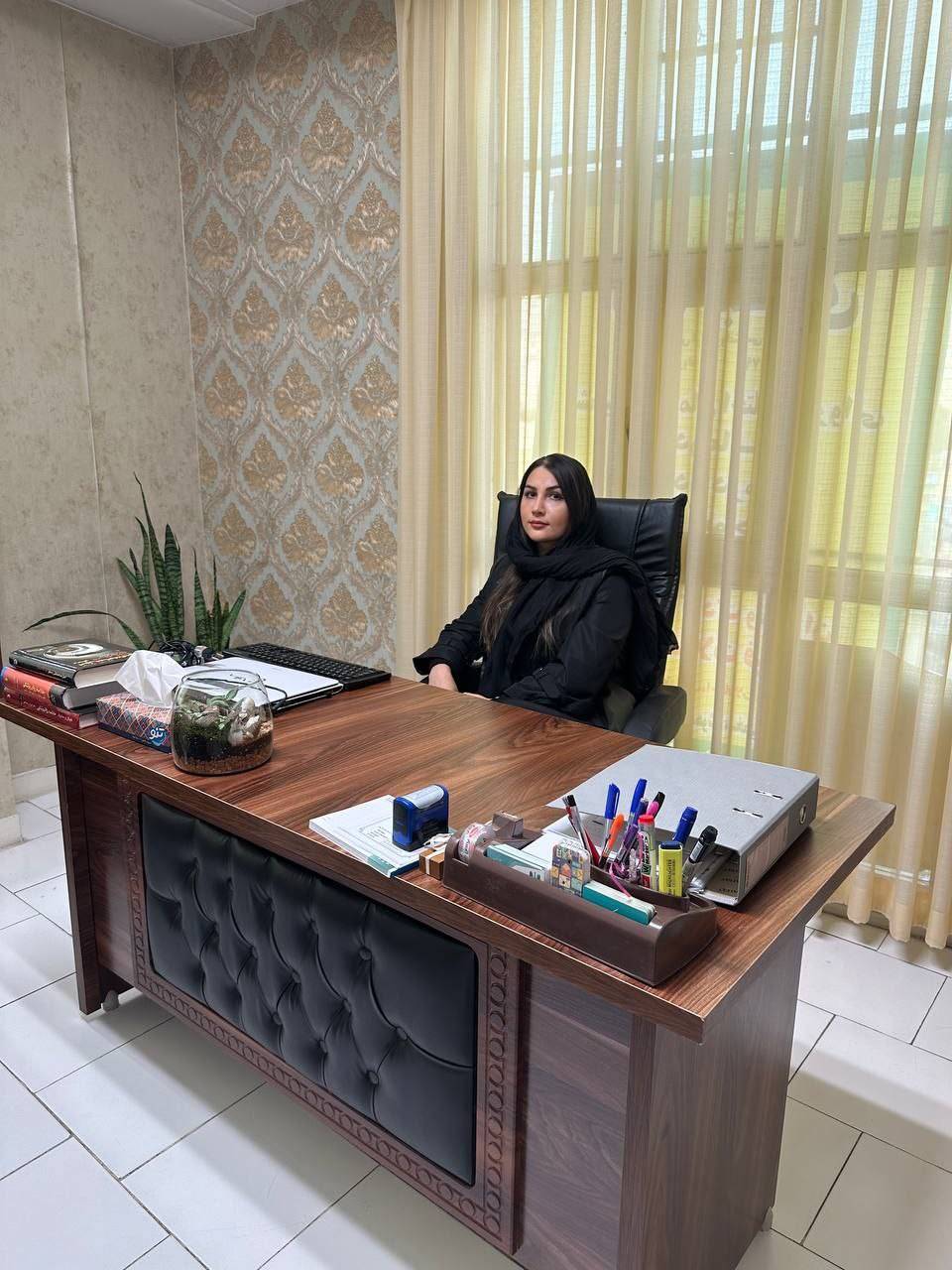 سحر انوری آذر
